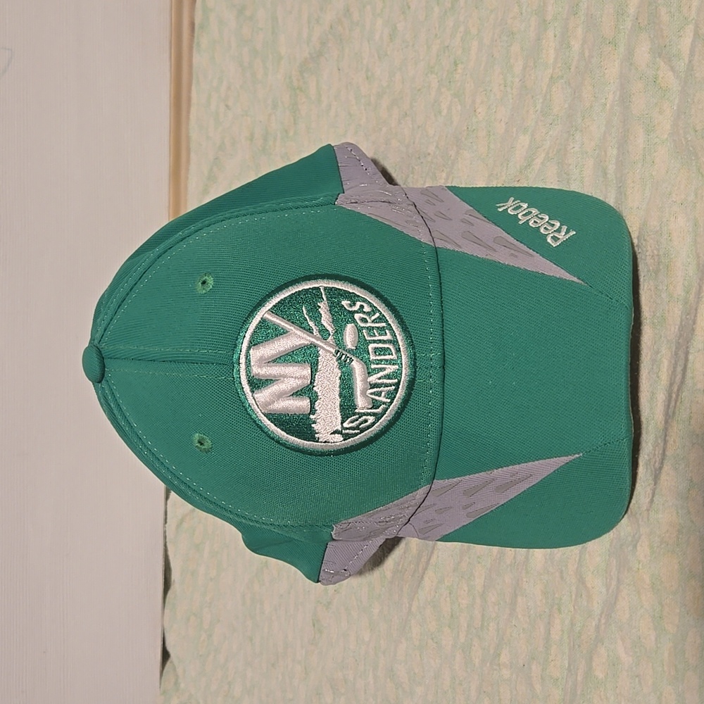 Reebok NY Islanders flexfit hat L/XL
